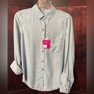SO light blue long sleeve chambray button down shirt NWT